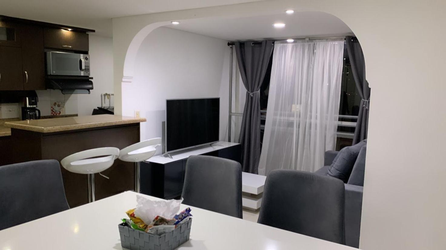 Luxurious Apartment *